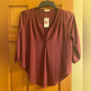 NWT Lush brand burgundy 3/4 sleeve